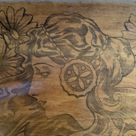 Antique Victorian Decorated Wood Ladies Glove Box Pyrography - Picture 8 of 9